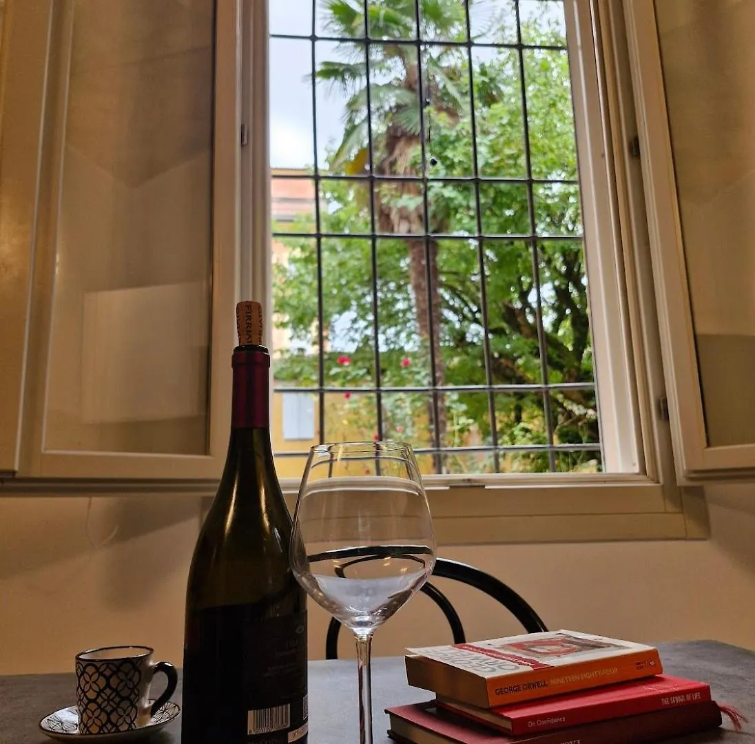 Martin'S Home - Spacious 60 Sqm Apartment In Modena Historic Center Ideal For Families And Business Stays 0*,  Italie